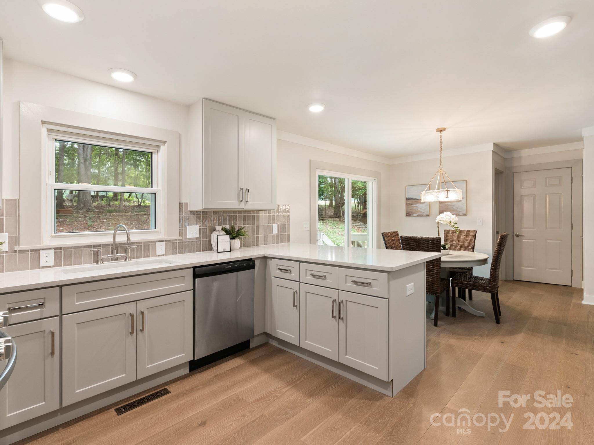 10200 Whitethorn Drive Charlotte NC 28277