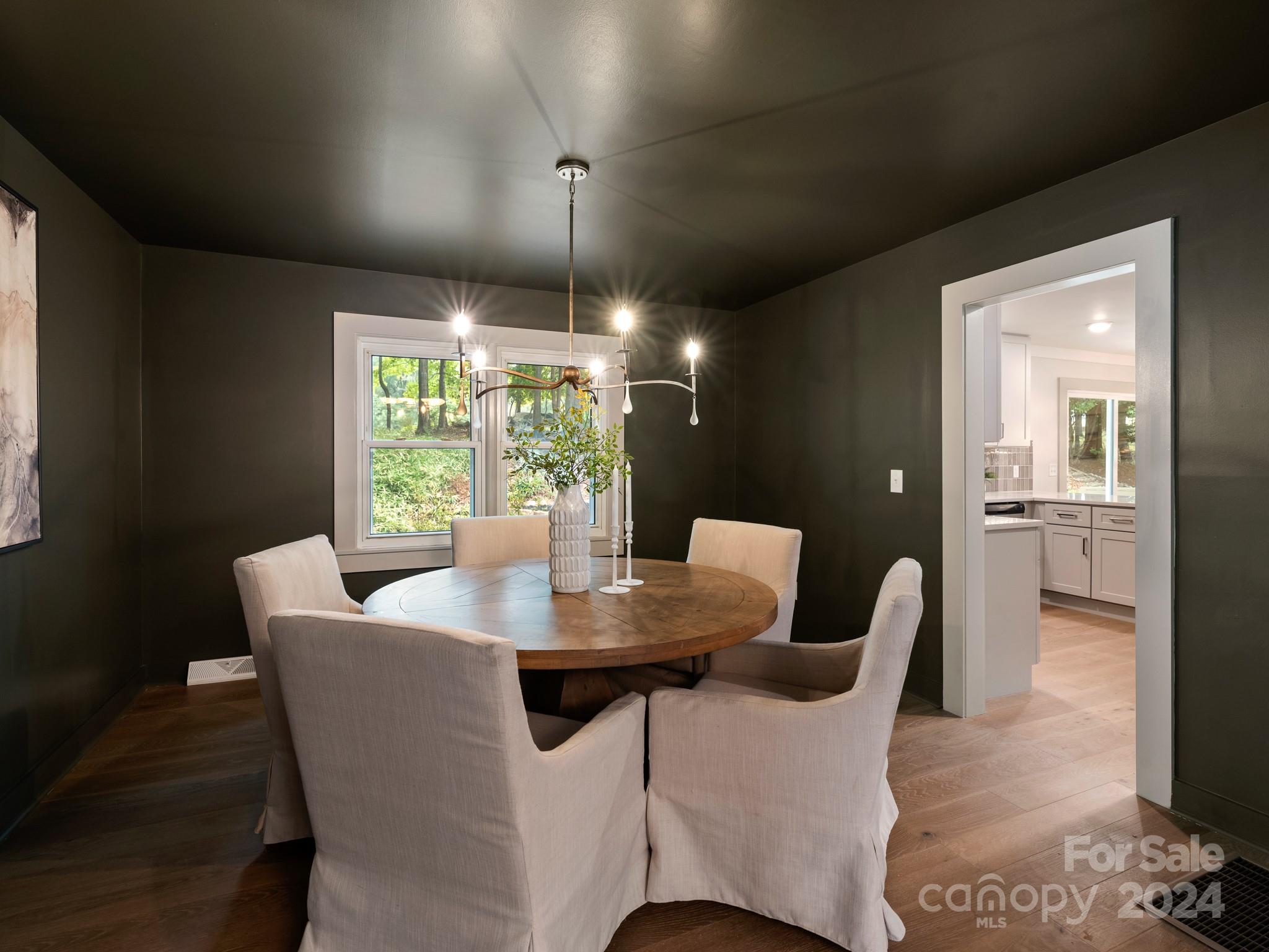 10200 Whitethorn Drive Charlotte NC 28277