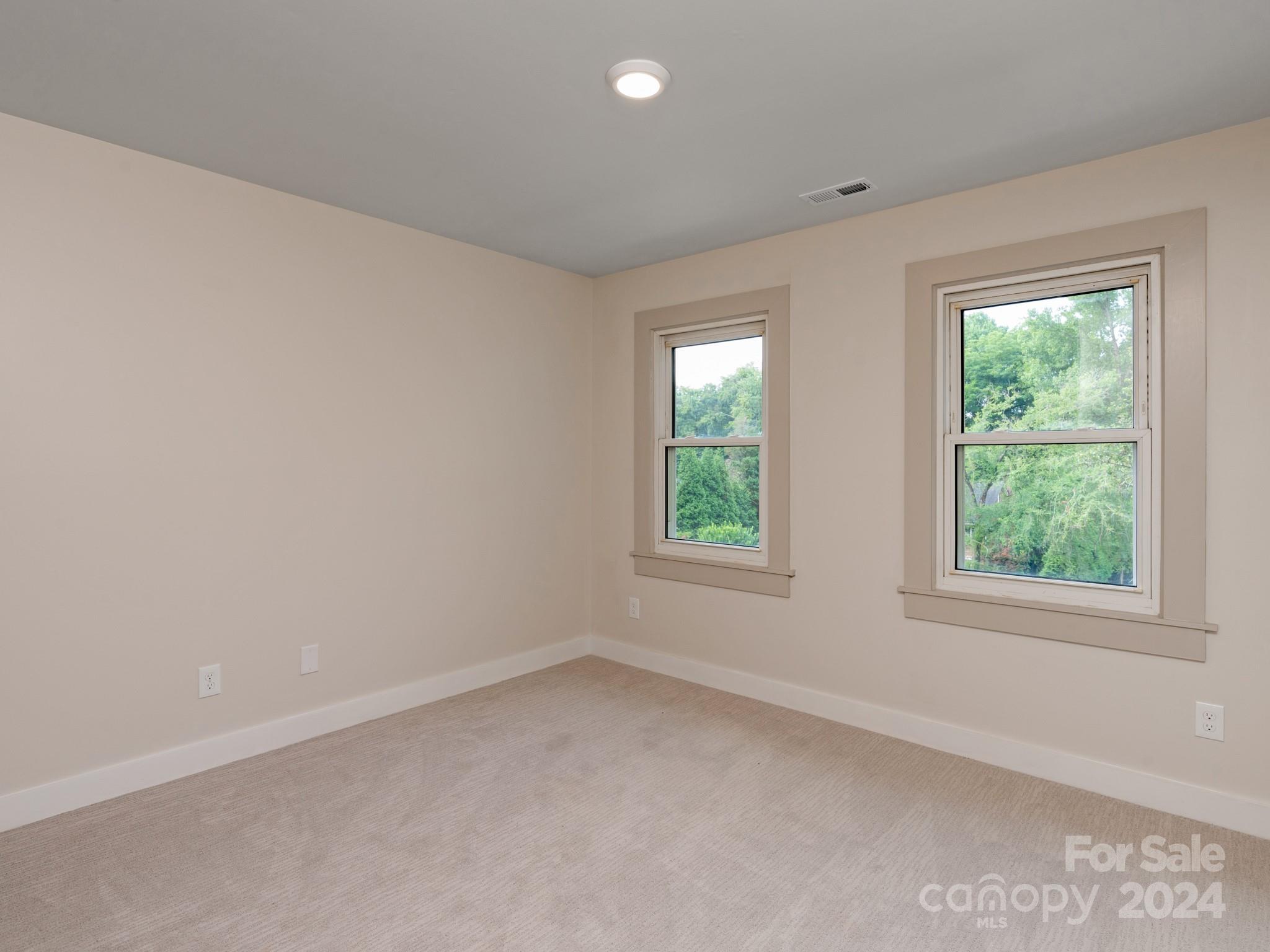 10200 Whitethorn Drive Charlotte NC 28277