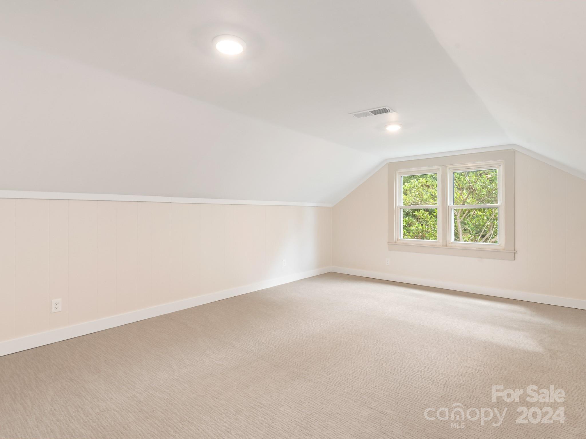 10200 Whitethorn Drive Charlotte NC 28277