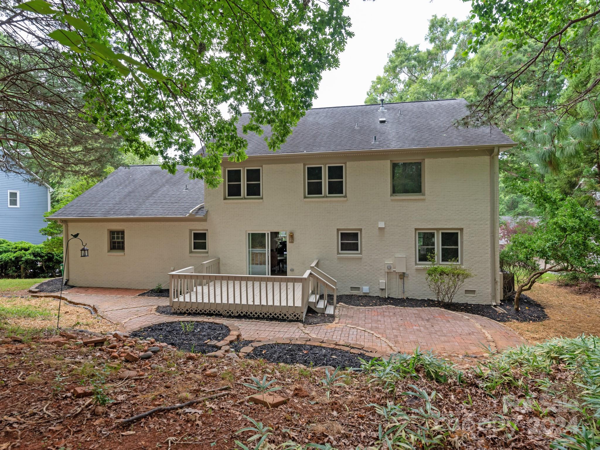 10200 Whitethorn Drive Charlotte NC 28277