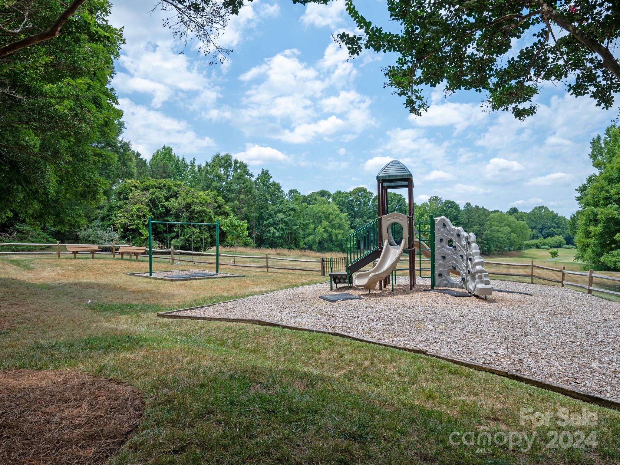10200 Whitethorn Drive Charlotte NC 28277