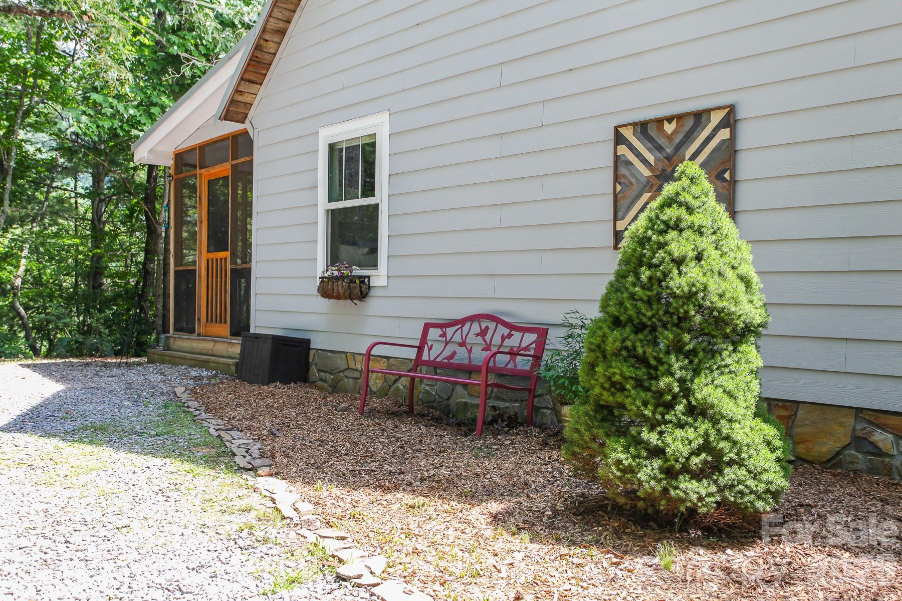 292 Wolf Creek Heights Almond NC 28702