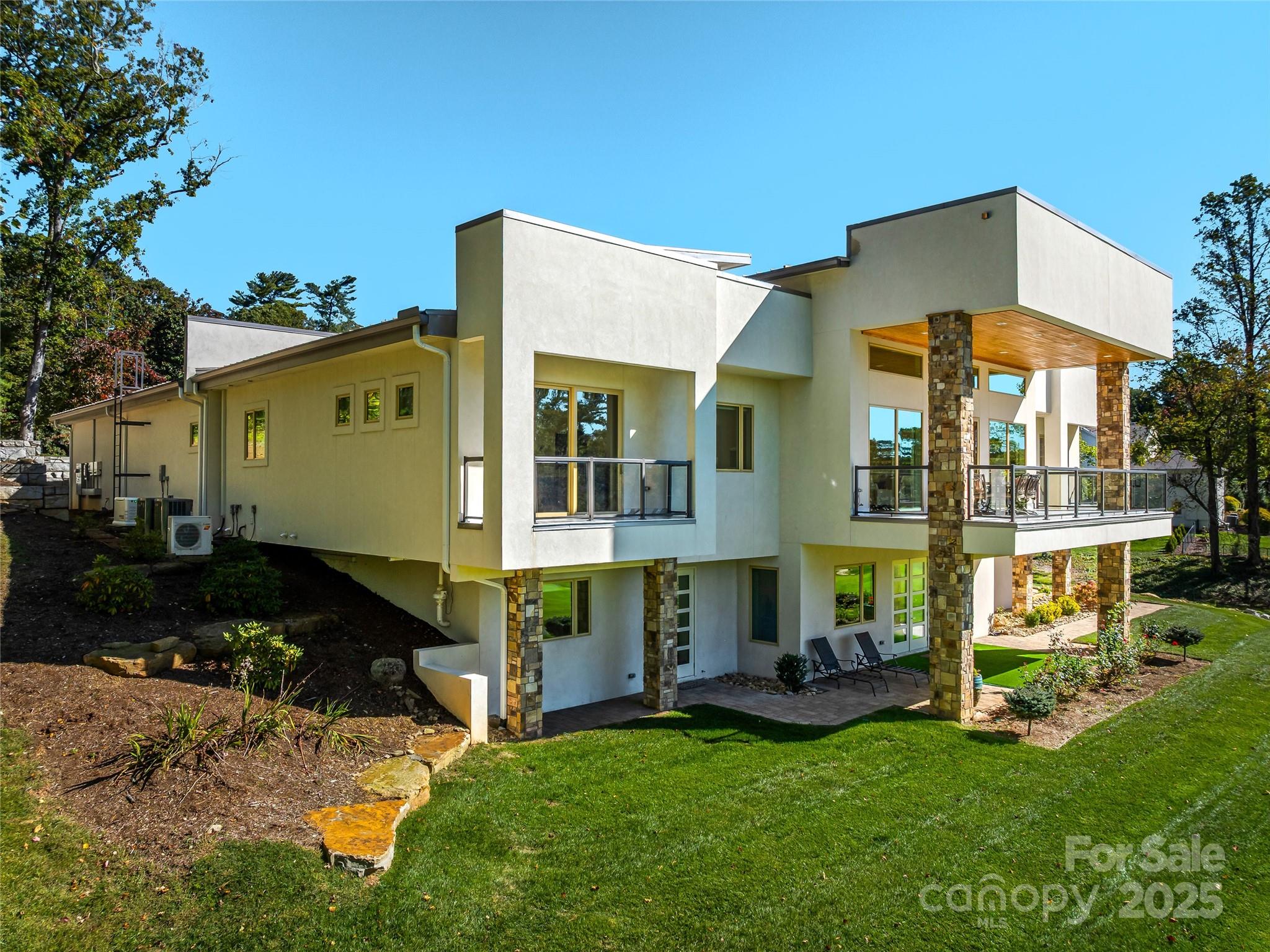 123 Wembley Road Asheville NC 28804