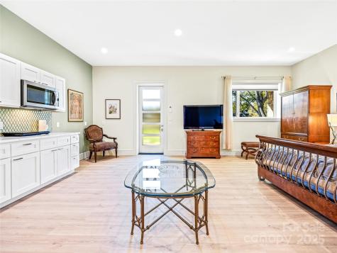 123 Wembley Road Asheville NC 28804