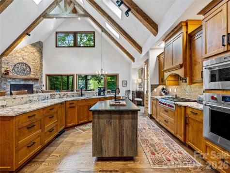64 Bee Tree Way Lake Toxaway NC 28747