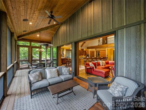 64 Bee Tree Way Lake Toxaway NC 28747