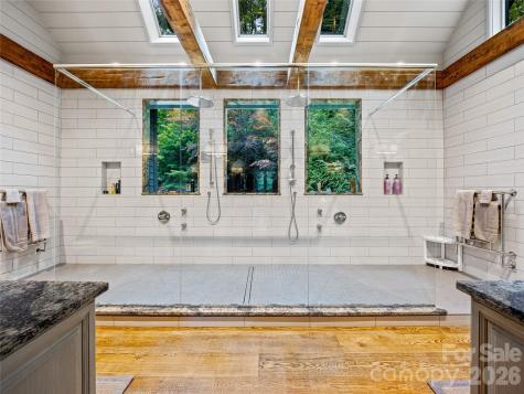 64 Bee Tree Way Lake Toxaway NC 28747