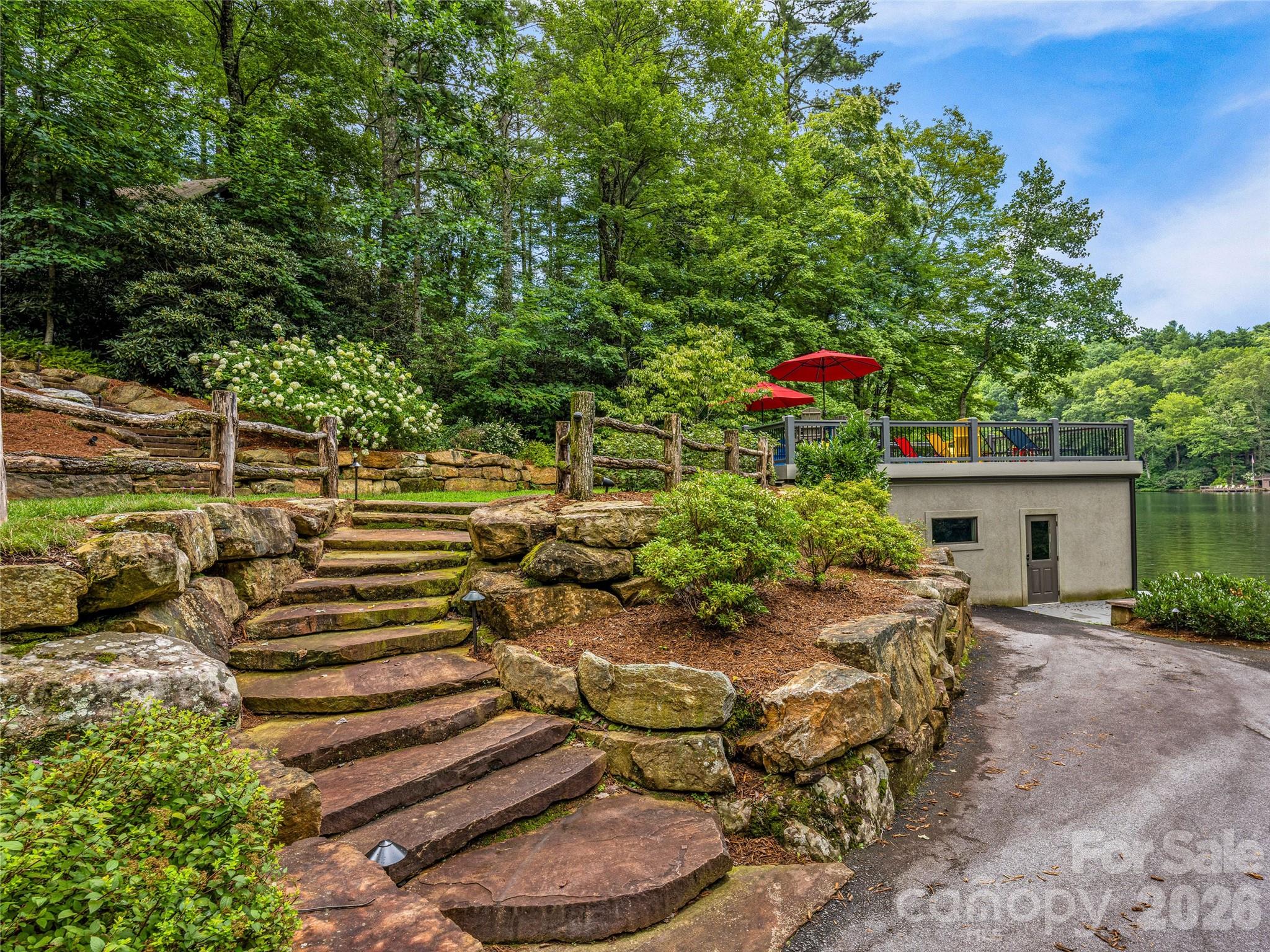 64 Bee Tree Way Lake Toxaway NC 28747