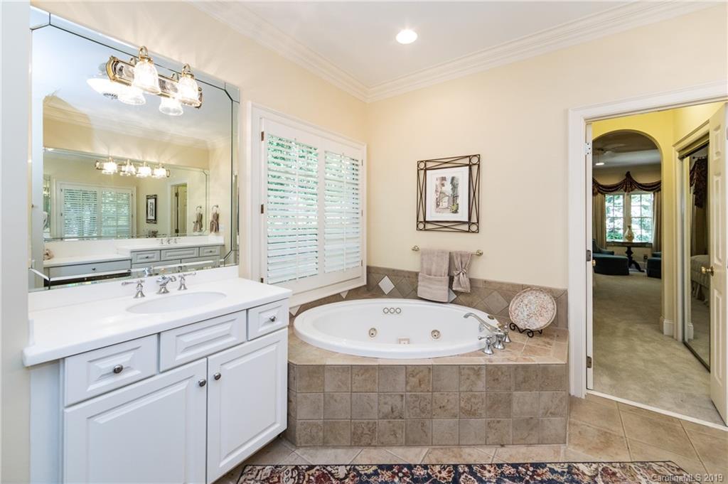 5504 Meadow Haven Lane Charlotte NC 28270