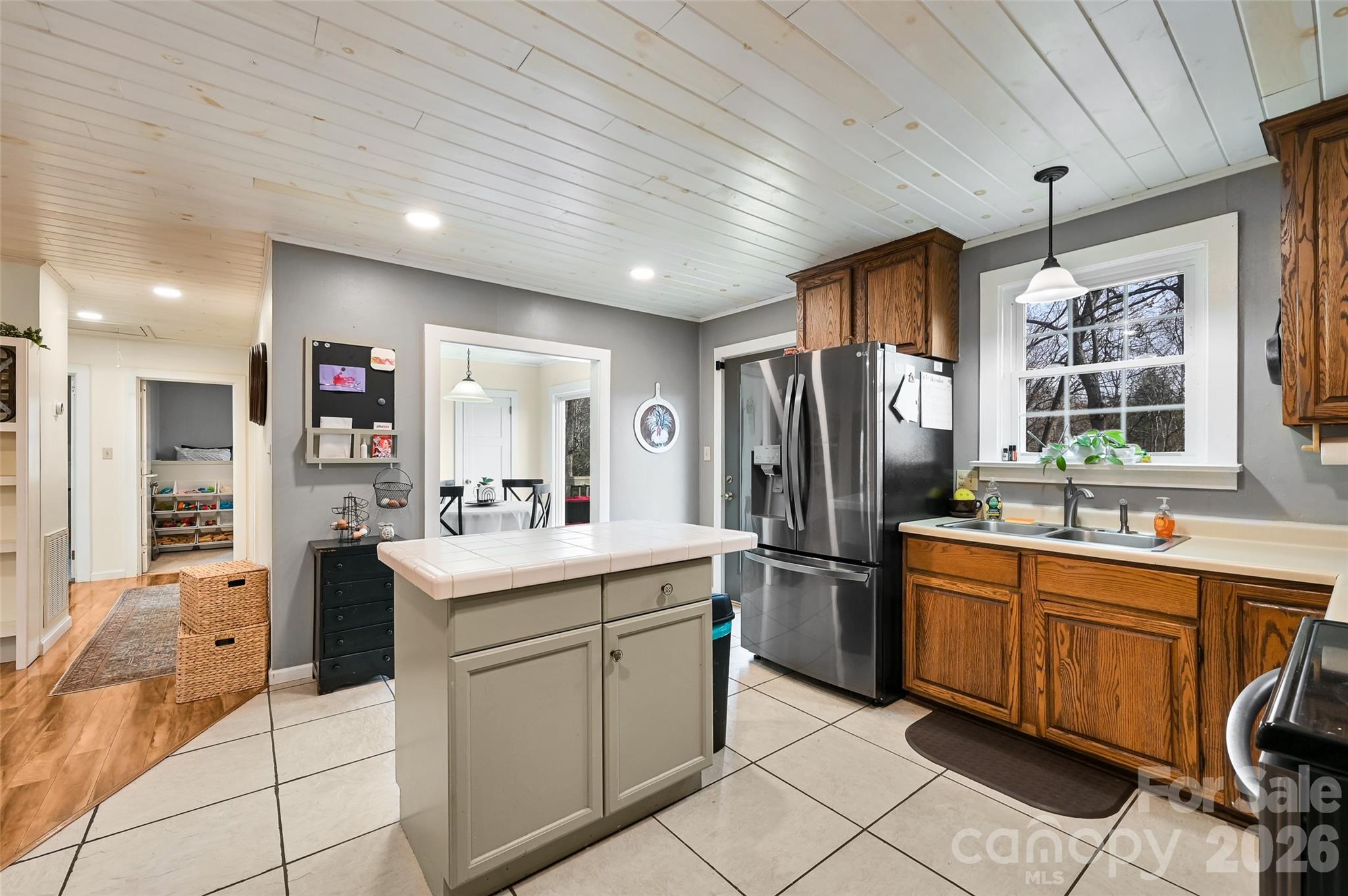 6 Gun Flint Trail Fletcher NC 28732