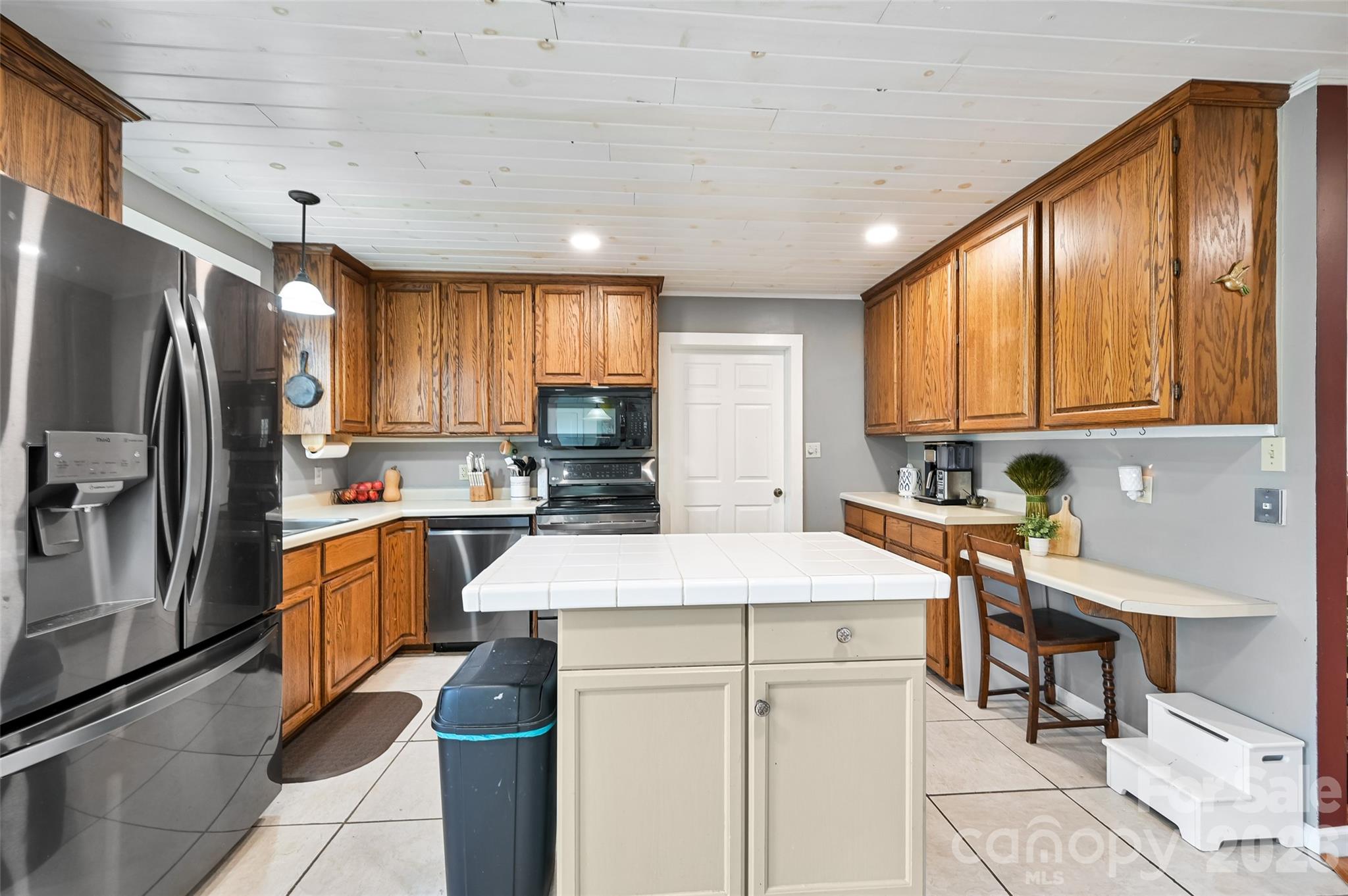 6 Gun Flint Trail Fletcher NC 28732