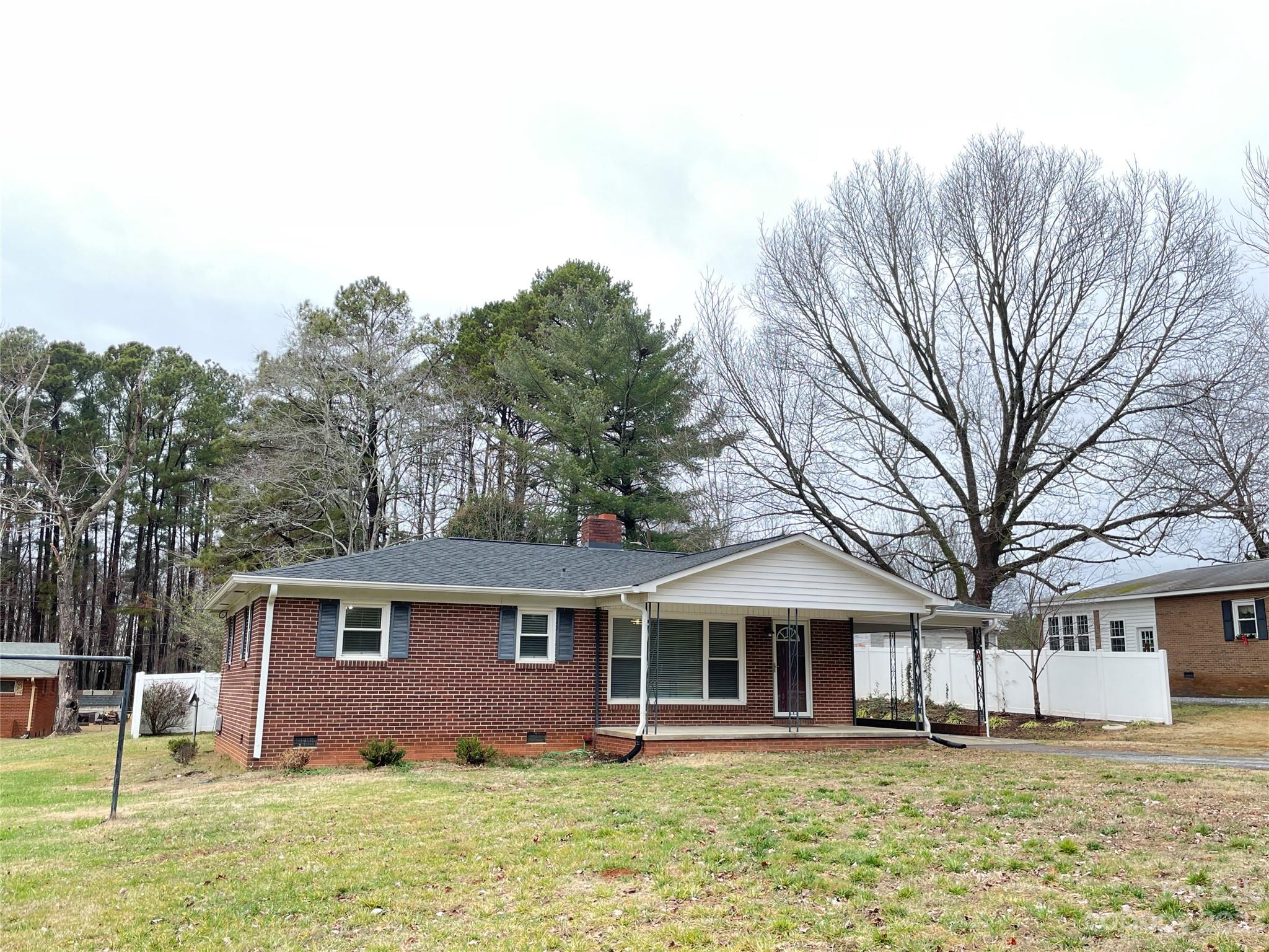2211 Dallas Stanley Highway Stanley NC 28164
