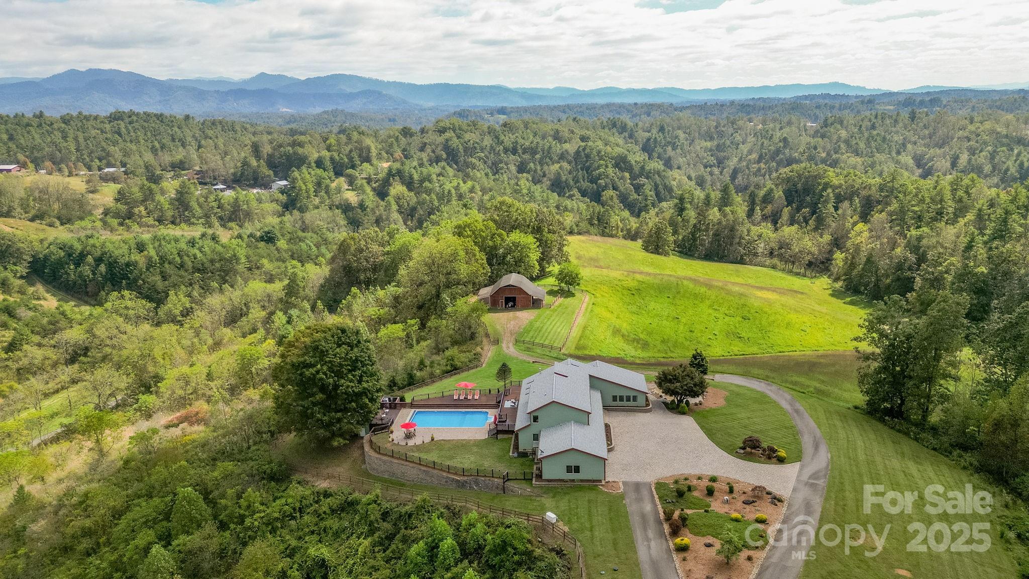 3319 Bull Creek Road Marshall NC 28754