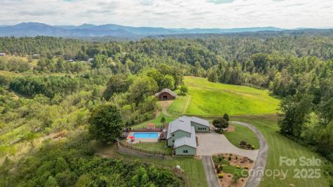 3319 Bull Creek Road Marshall NC 28754