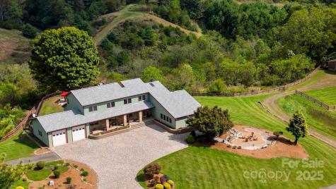 3319 Bull Creek Road Marshall NC 28754