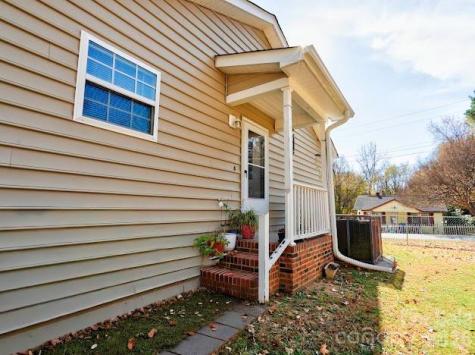 1001 West Circle Gastonia NC 28054