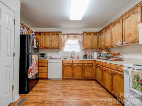 1001 West Circle Gastonia NC 28054