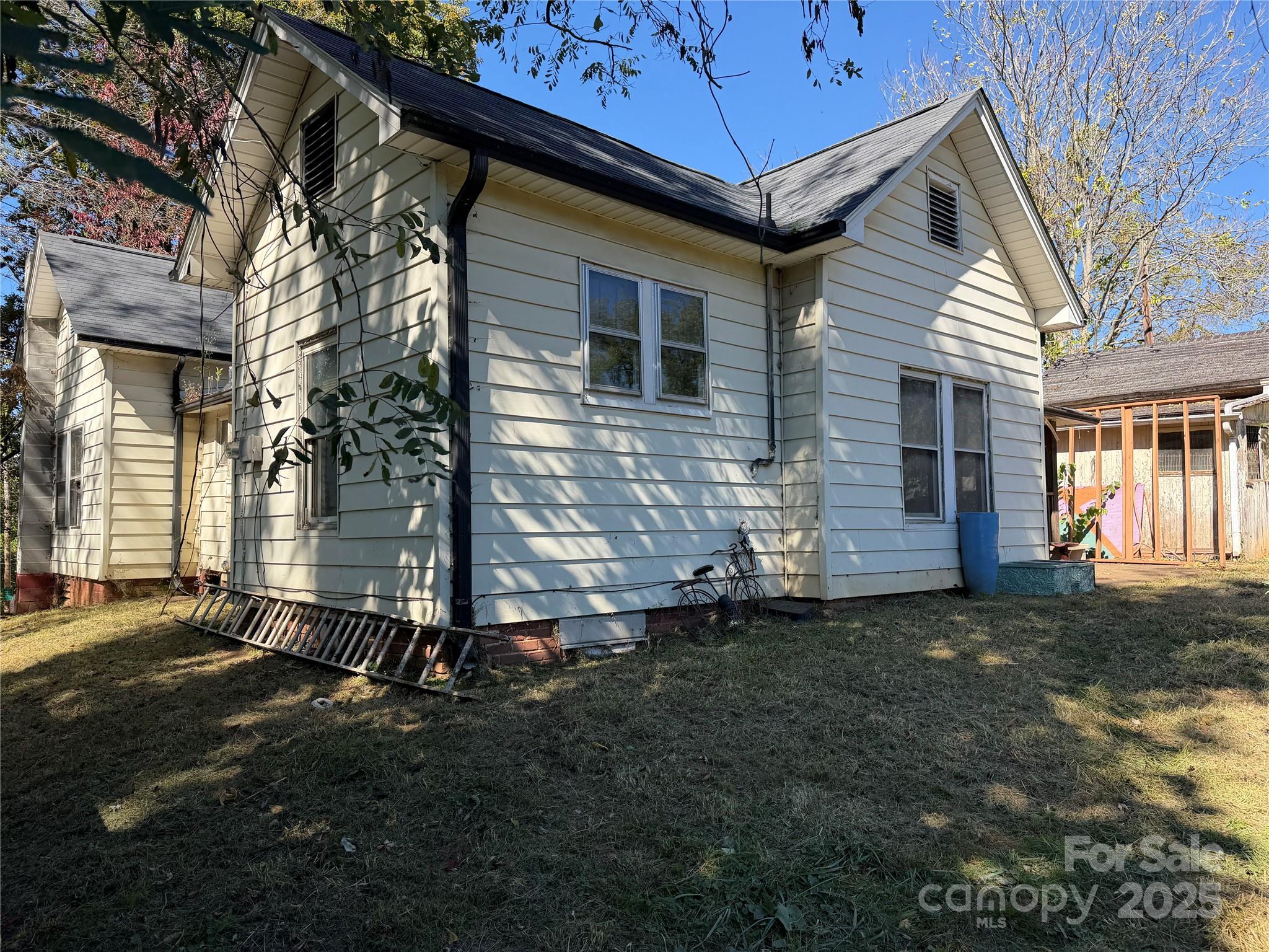 34 Bradley Street Asheville NC 28806