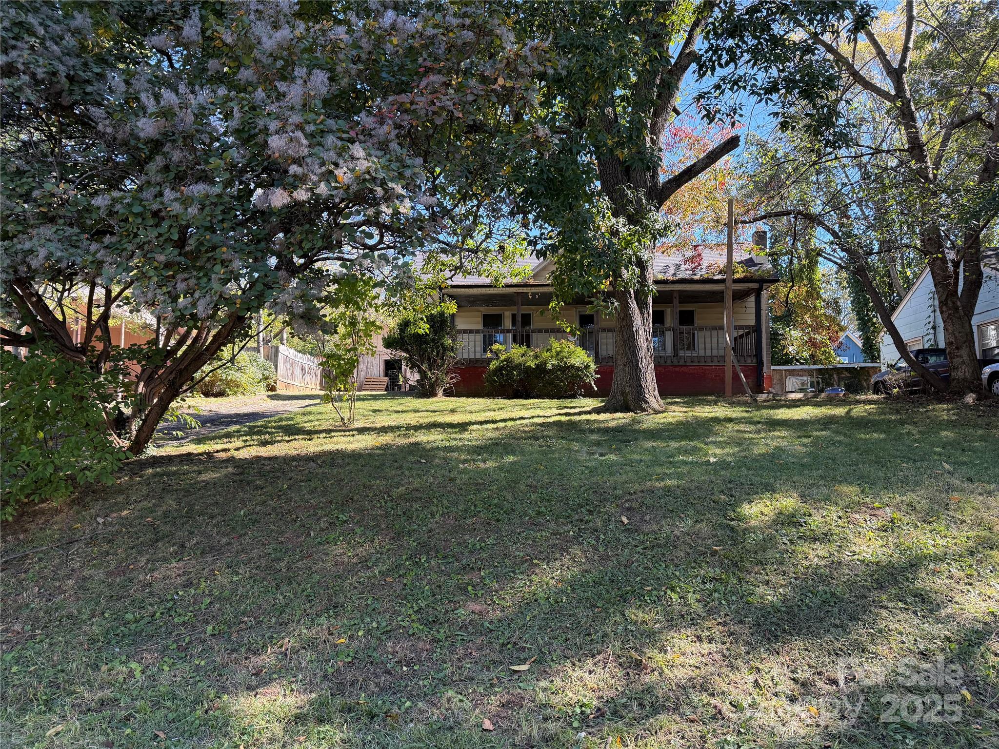 34 Bradley Street Asheville NC 28806