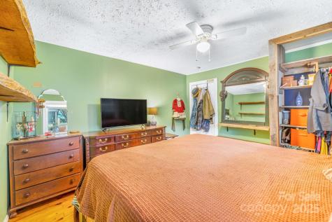 127 Jonestown Road Asheville NC 28804