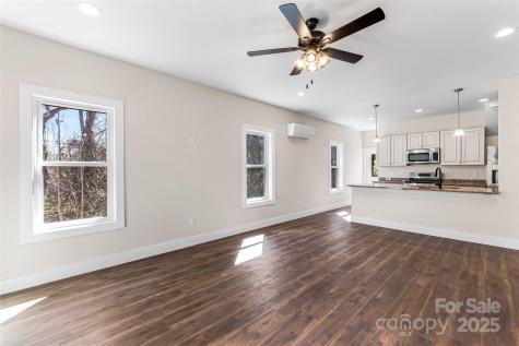 22 Ben Lippen Road Asheville NC 28806
