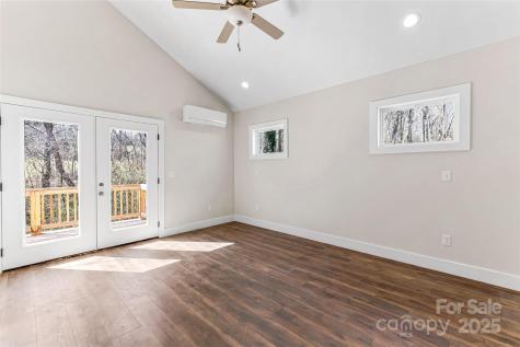 22 Ben Lippen Road Asheville NC 28806