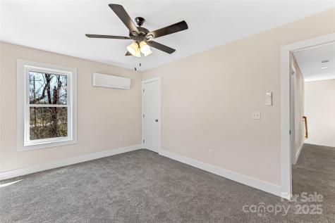 22 Ben Lippen Road Asheville NC 28806