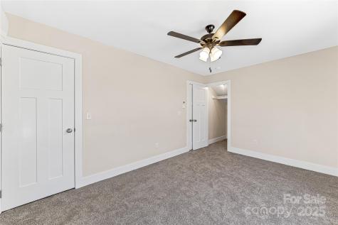 22 Ben Lippen Road Asheville NC 28806