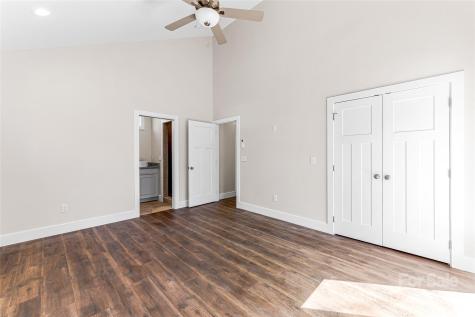 22 Ben Lippen Road Asheville NC 28806
