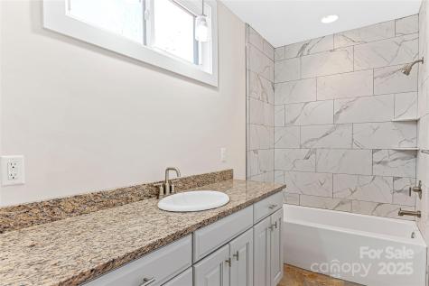 22 Ben Lippen Road Asheville NC 28806