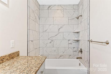 22 Ben Lippen Road Asheville NC 28806