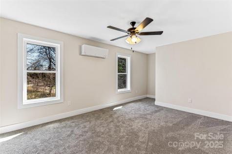 22 Ben Lippen Road Asheville NC 28806