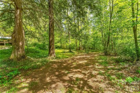 586 Liberty Church Road Marion NC 28752
