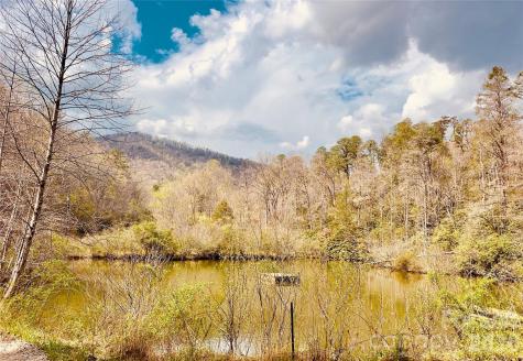 586 Liberty Church Road Marion NC 28752