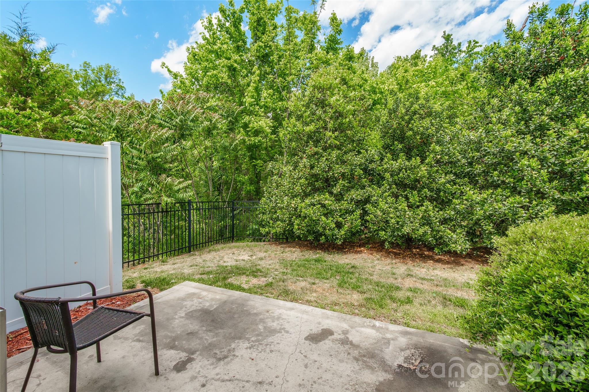 9622 Springholm Drive Charlotte NC 28278