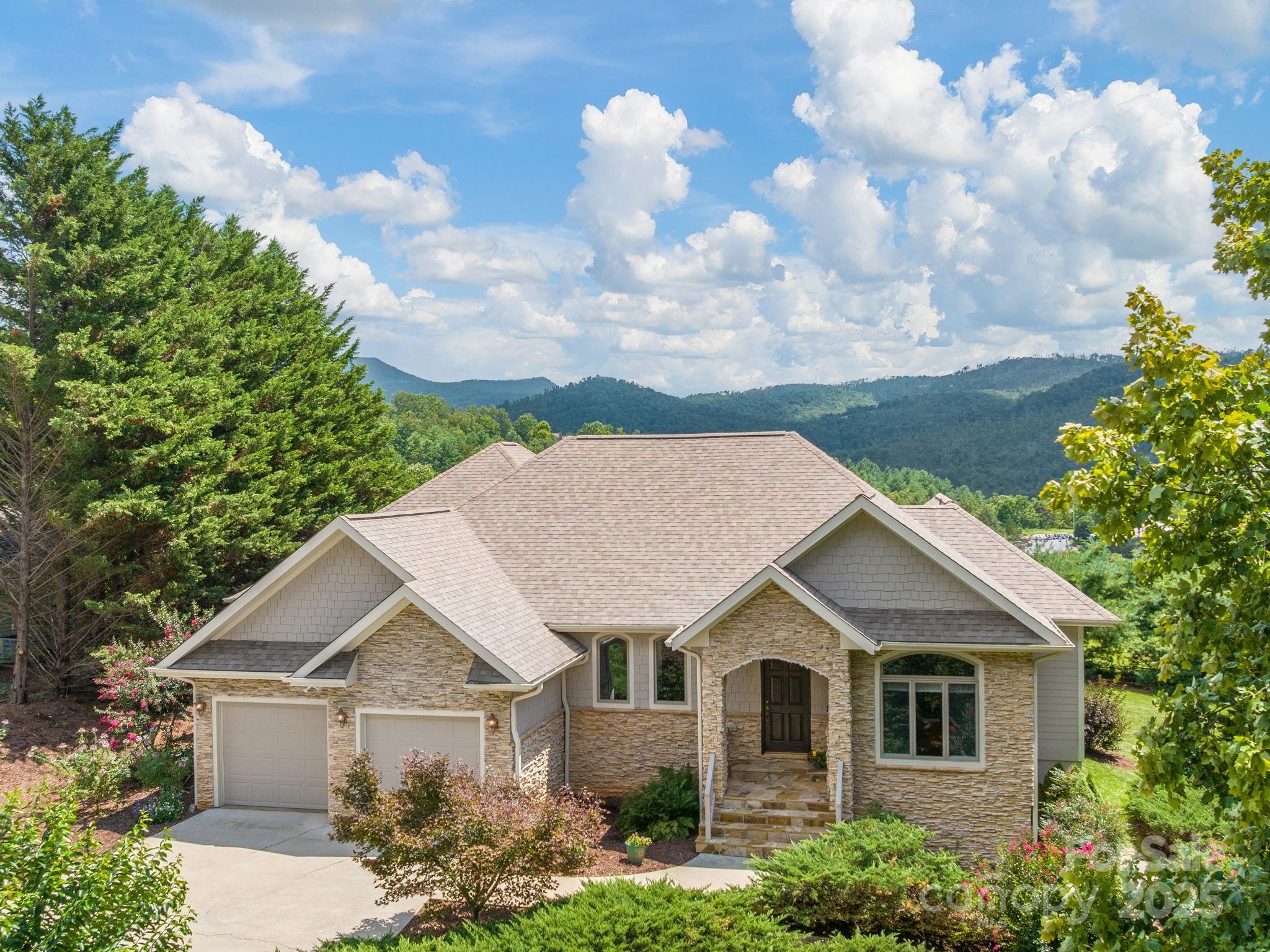 24 High Meadow Drive Weaverville NC 28787
