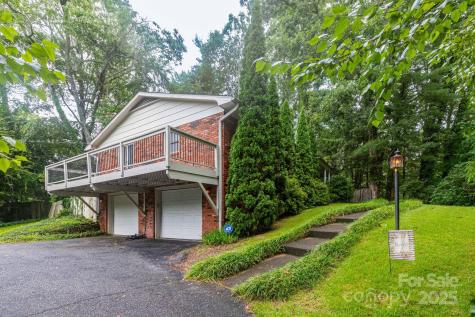 936 Toxaway Drive Hendersonville NC 28791