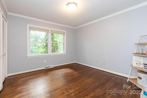 936 Toxaway Drive Hendersonville NC 28791