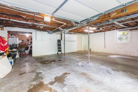 936 Toxaway Drive Hendersonville NC 28791