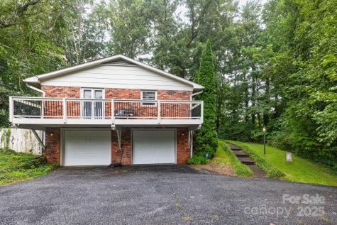 936 Toxaway Drive Hendersonville NC 28791