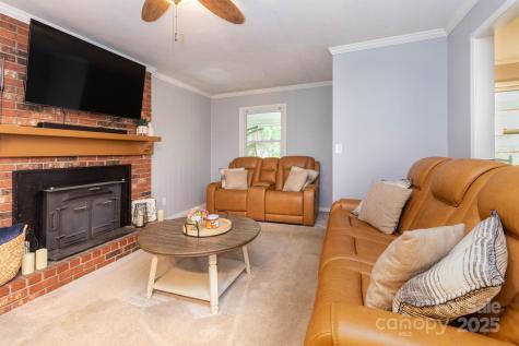 936 Toxaway Drive Hendersonville NC 28791