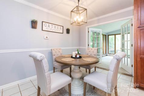 936 Toxaway Drive Hendersonville NC 28791