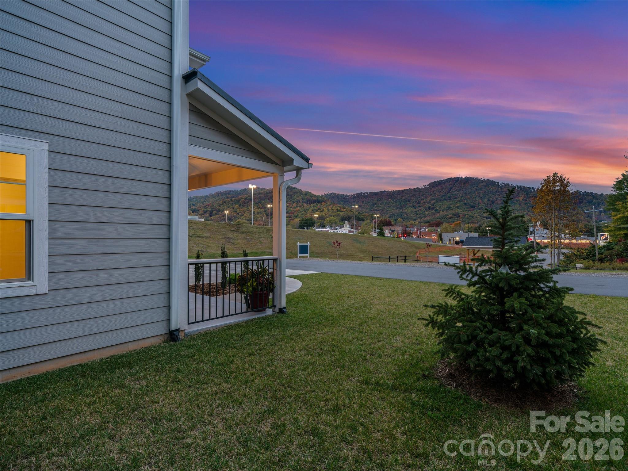 100 Red Twig Lane Burnsville NC 28704