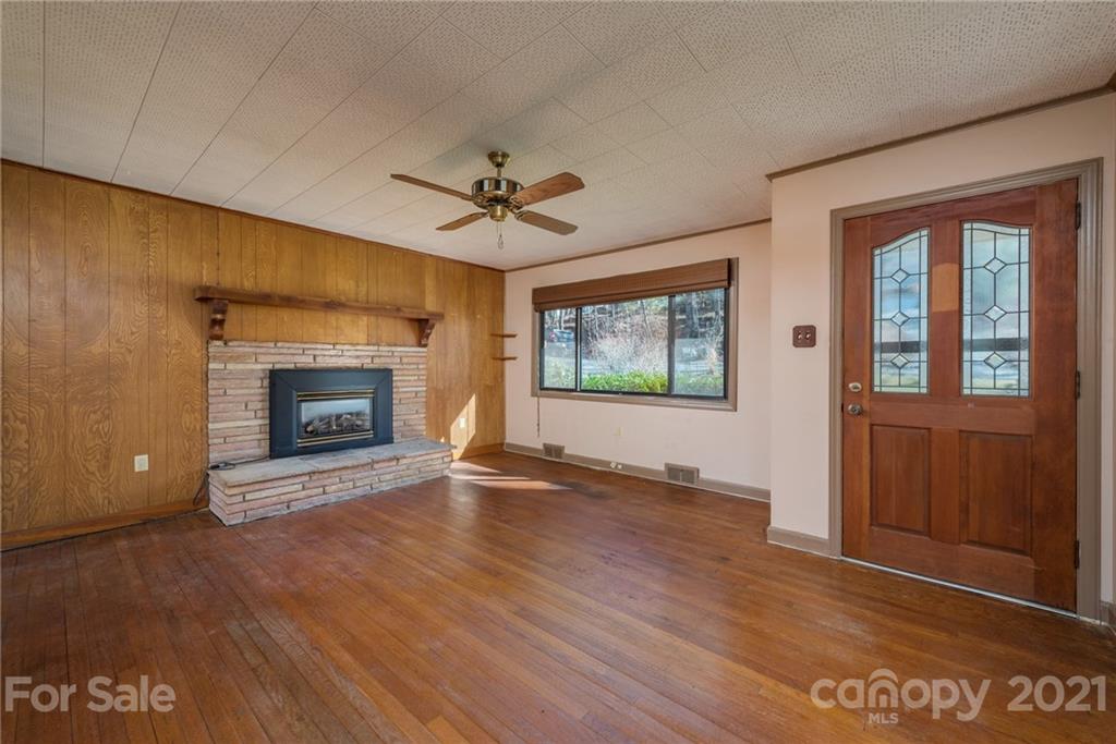 705 Holly Avenue Black Mountain NC 28711