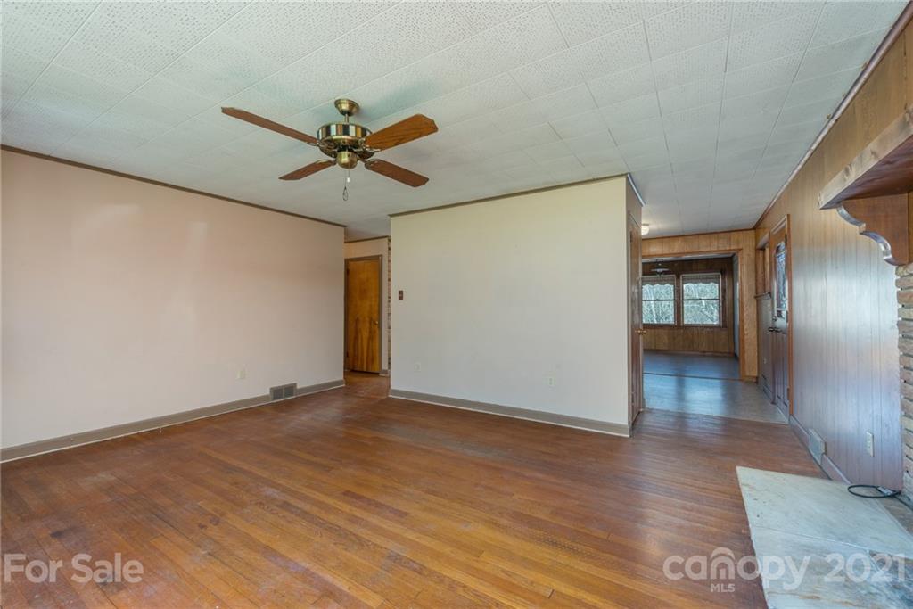 705 Holly Avenue Black Mountain NC 28711