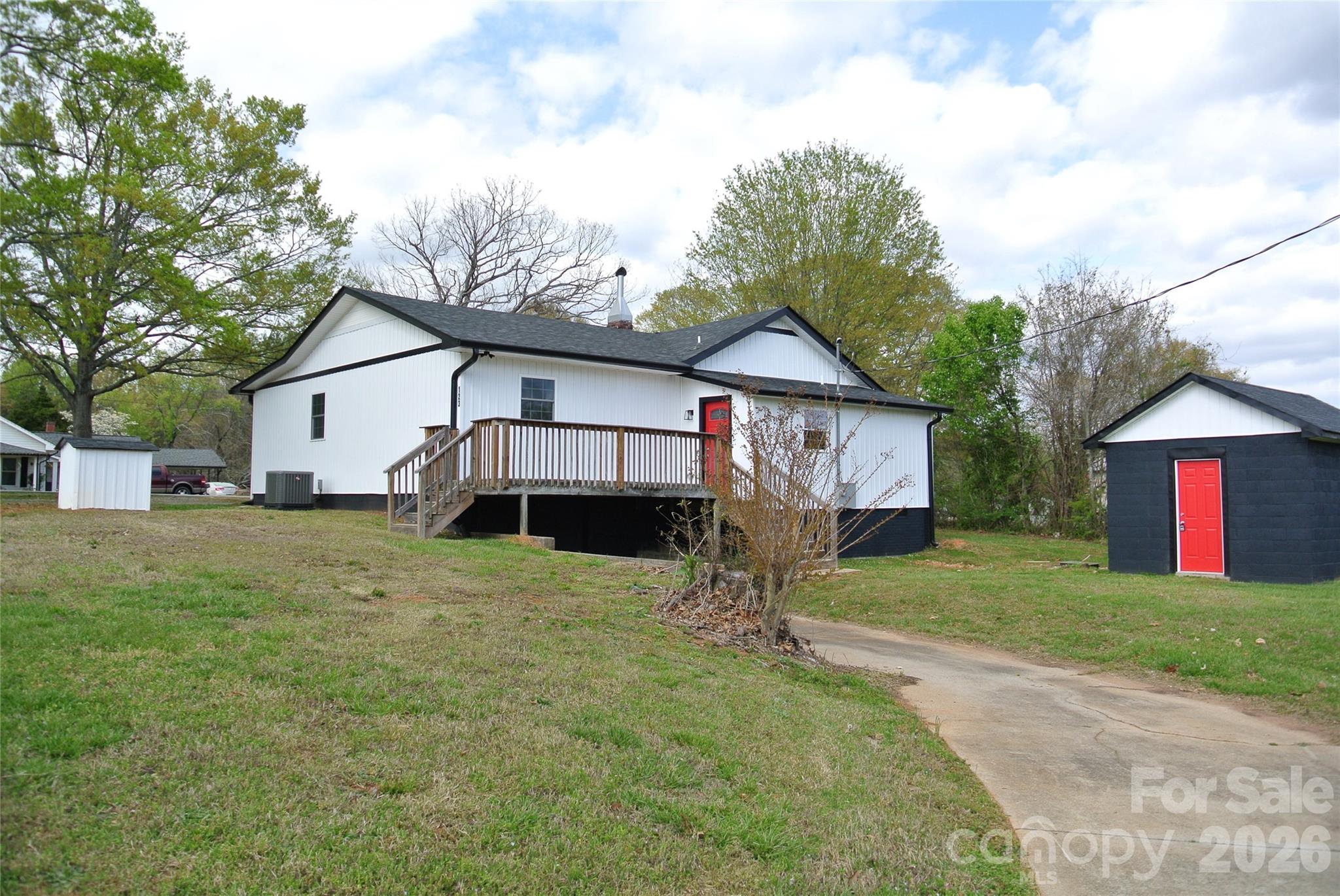 123 Moore Road Ellenboro NC 28040