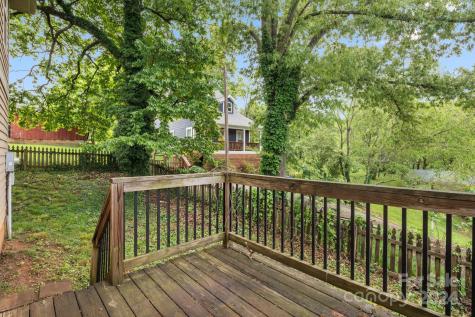 11 Annie Street Asheville NC 28806