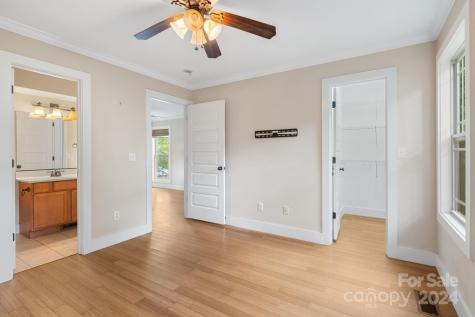 11 Annie Street Asheville NC 28806