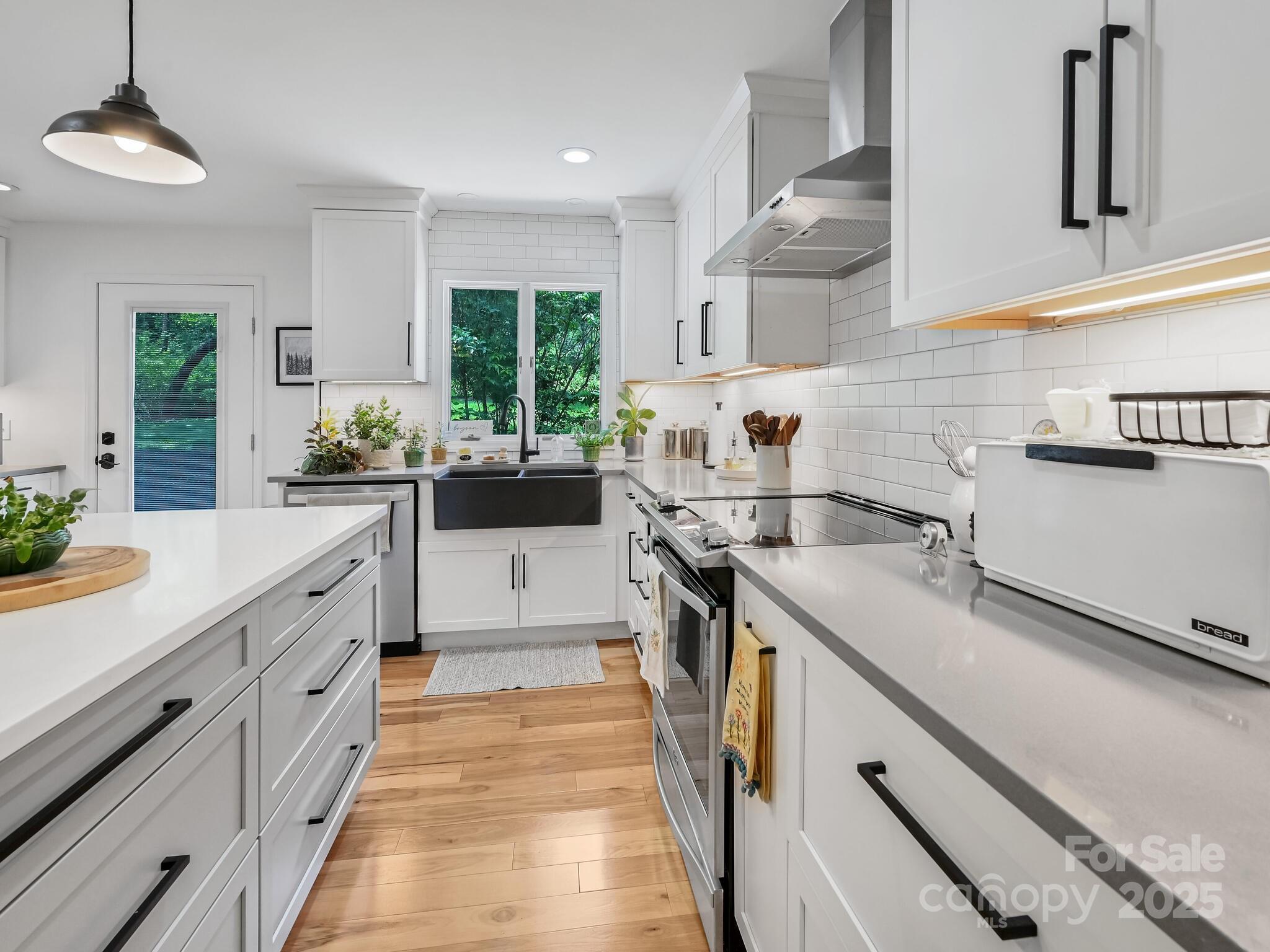 110 Aurora Drive Asheville NC 28805